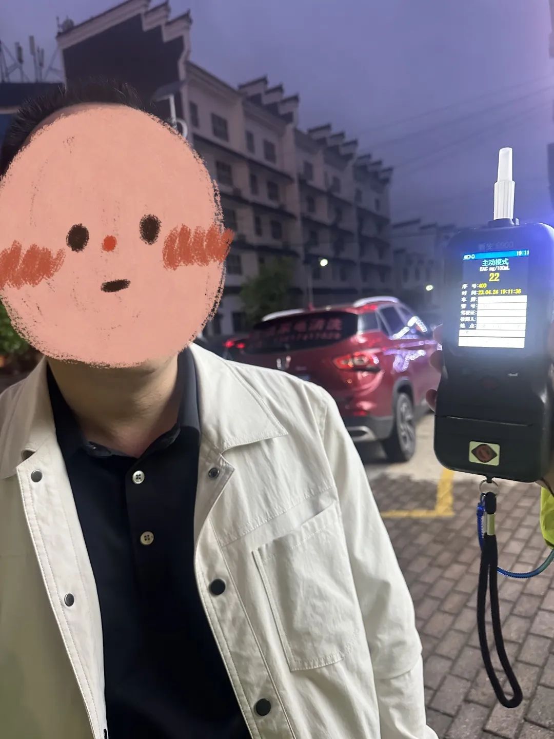 DƬ